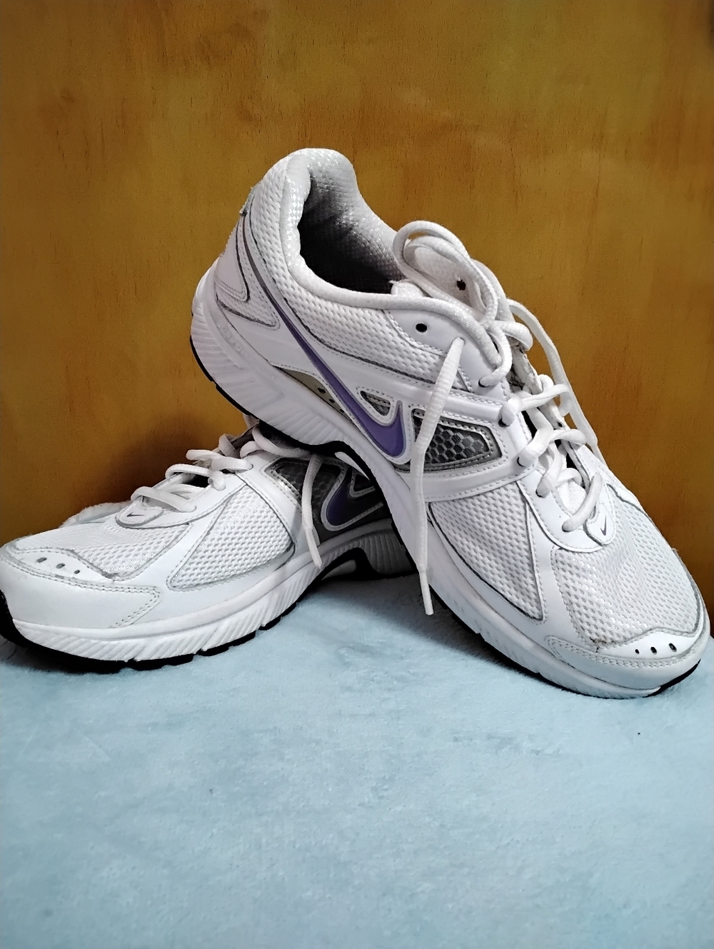 Nike White & Purple Women's Running Sneakers - size 10